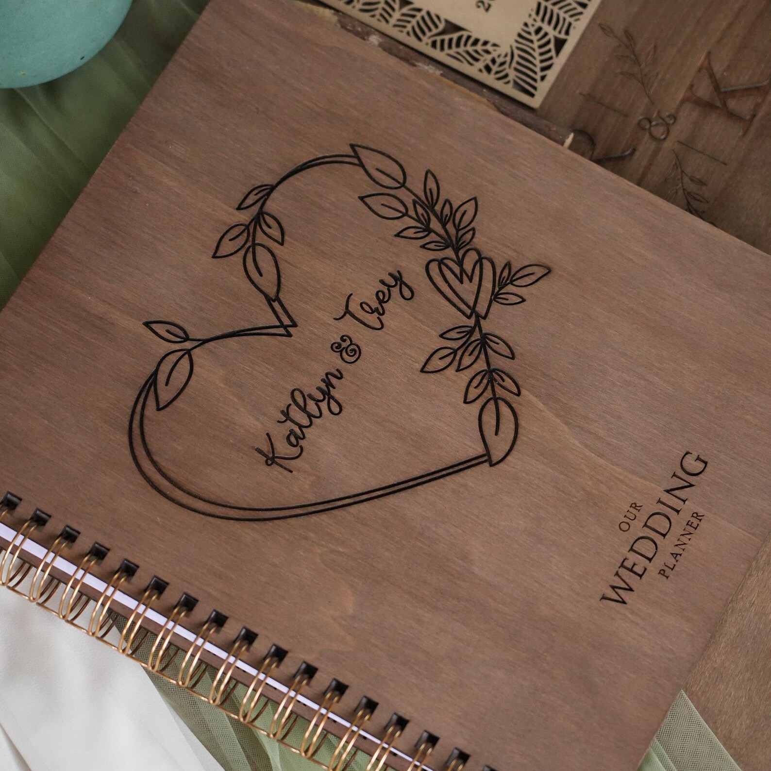 Personalized Wedding Planner with Floral Engravings – A Keepsake for Your Special Day - Image 2