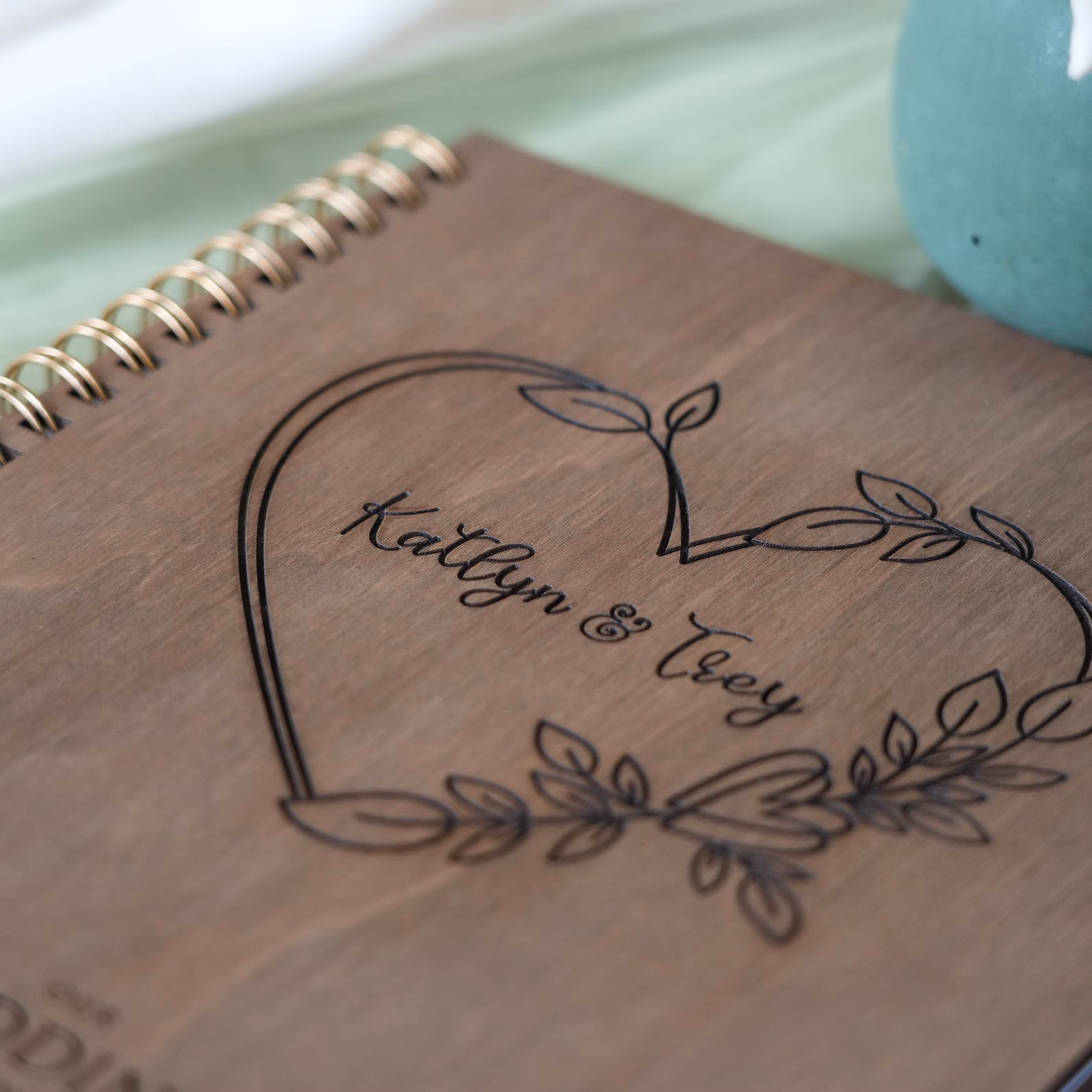 Personalized Wedding Planner with Floral Engravings – A Keepsake for Your Special Day - Image 3